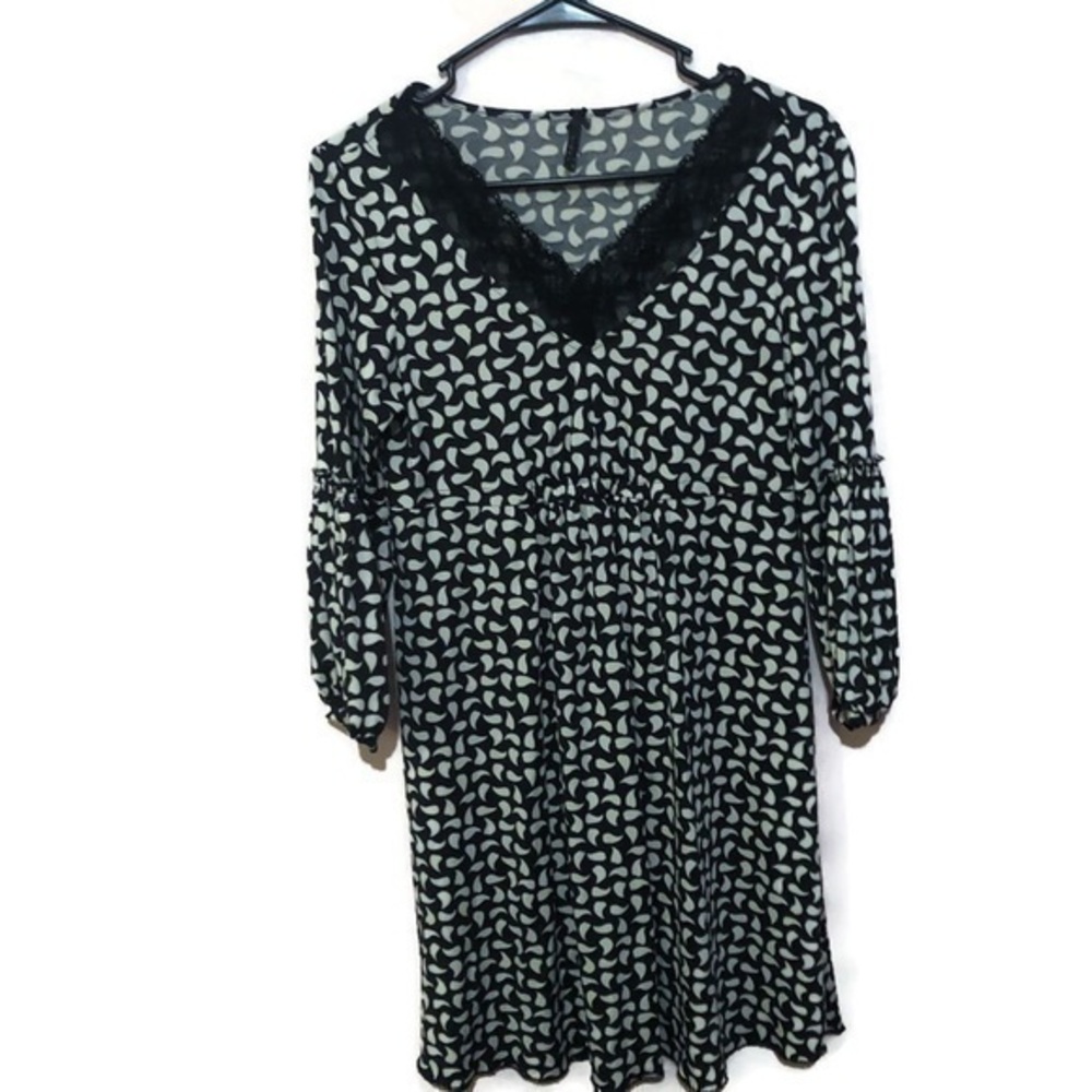 Lapis Semi Sinched High Waist Black And White XS